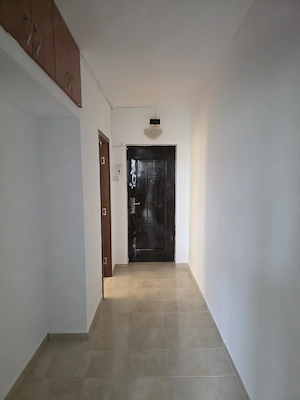 De vanzare apartament (spatiu comercial) in centrul orasului Baraolt jud Covasna - imagine 3