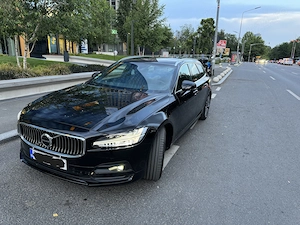 Volvo V90, an fabricație 2021, motorizare hybrid, cutie automată