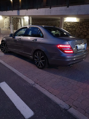 Mercedes-Benz C220 CDI BlueEfficiency Facelift  - imagine 2