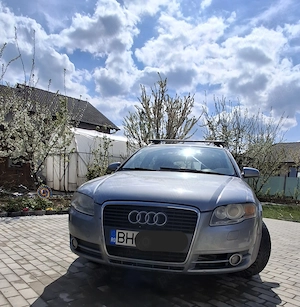Vând Audi A4 Combi 