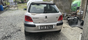 Dezmembrez Peugeot 307 - imagine 4