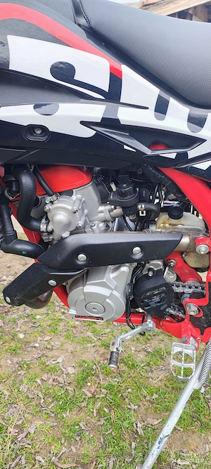 Se vinde SWM 125 r din 2018 - imagine 3