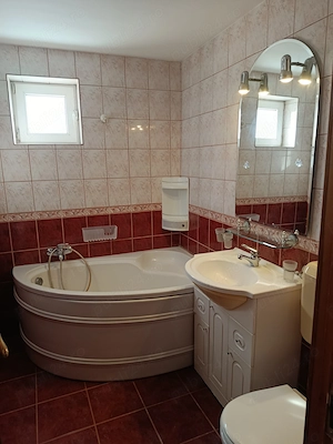 Apartament 3 camere, Zona Centrală, loc de parcare inclus - imagine 2