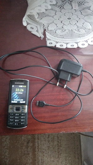 Telefon Samsung cu taste la 100 de lei  - imagine 5