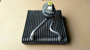 Evaporator aer condiționat 1K1820103A cu supapă 1K0820679 Audi, Skoda, Seat, Vw - imagine 2