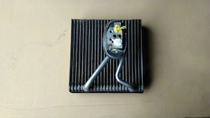 Evaporator aer condiționat 1K1820103A cu supapă 1K0820679 Audi, Skoda, Seat, Vw - imagine 3