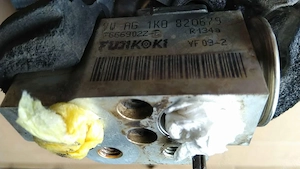 Evaporator aer condiționat 1K1820103A cu supapă 1K0820679 Audi, Skoda, Seat, Vw - imagine 4