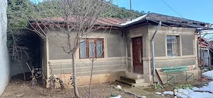 Vind casa Ploiesti 2 camere, 60m2, (cartier UZUC SUD) Necesita RENOVATE 400E m2