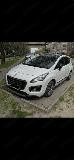 Vând Peugeot 3008 din 2014. Motorizare benzină 1.6 thp cu 156 de cai și cutie automată