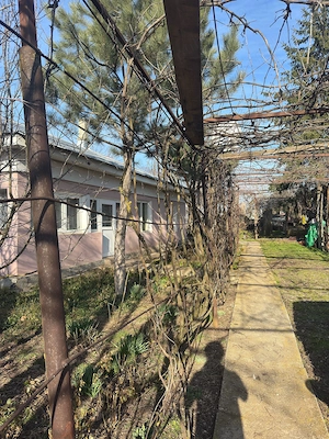 Casă cu teren1000mp - imagine 2