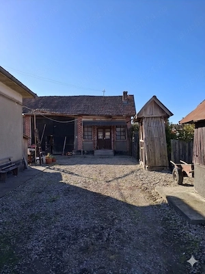 Casă de vânzare Surduc  - imagine 2