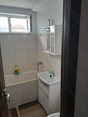 Apartament 3 camere sd Marchian complet renovat