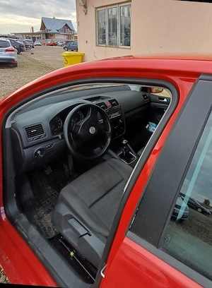 Proprietar vand Volkswagen Golf 5 din 2006 - imagine 2