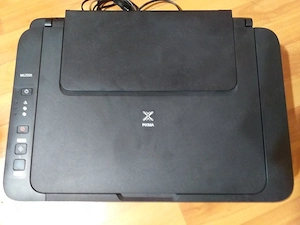 Imprimanta Canon cu cartuse