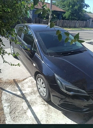 Vînd Opel astra 1.4 benzina 100 cp 2019  - imagine 4