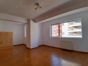 Apartament de vanzare - 2 camere - Baba Novac - imagine 4