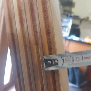 Vând parchet triplu stratificat