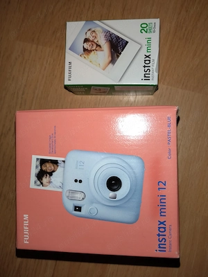 Aparat foto FUJIFILM Instax Mini 12, Pastel Blue + pachet 20 poze