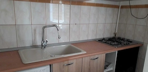 Garsoniera de inchiriat in zona Capatul lui 2 utilata si mobilata - imagine 3