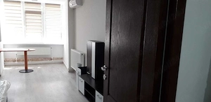 Garsoniera de inchiriat in zona Capatul lui 2 utilata si mobilata - imagine 2