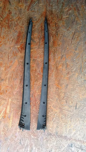 Set ornamente laterale parbriz Seat Toledo, Altea, Altea XL, 2004-2009, 5P0854319C și 5P0854320C