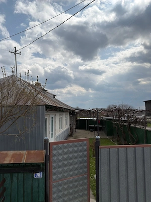 Casă rurală gata de utilizare, teren central - ideal construcție nouă