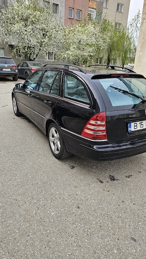 Vând Mercedes C220 Avangard 2006 150 cp Euro 4 - imagine 2