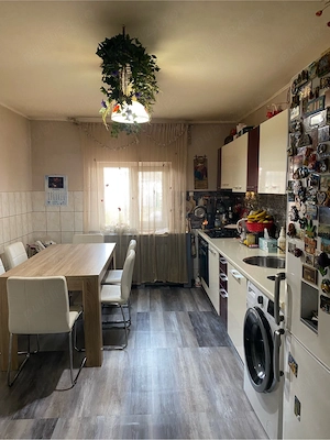 Casă cu teren generos și potențial investițional   Năvodari, zonă liniștită