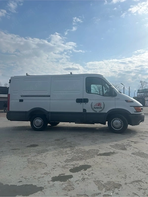 Vând autoutilitara Iveco Daily - imagine 4