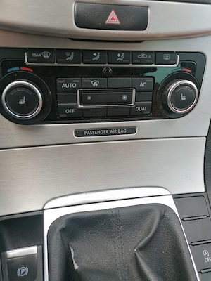 Vând panou clima Wolswagen Passat b7