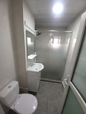 vand apartament 2 camere - imagine 8