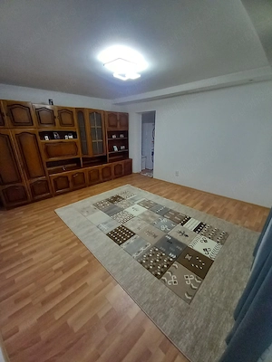 vand apartament 2 camere - imagine 10