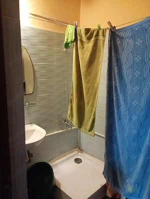 Vand apartament 2 camere - imagine 4