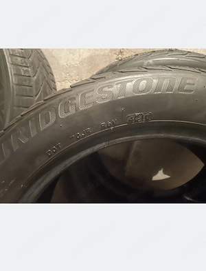 Vând 4 anvelope iarnă 225 50 R17 Bridgestone+Dunlop