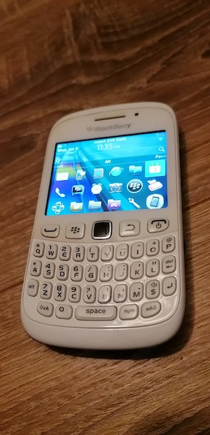 Blackberry Curve 9320 