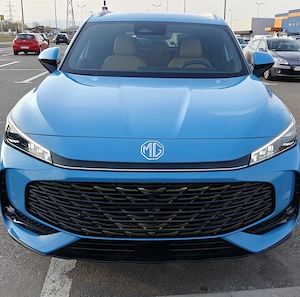 Vând MG HS Hybrid+ , fabricație 2025