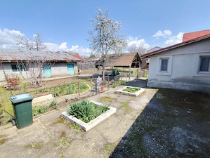 Vând curte Giurgiu , strada Toporași zona 1 - imagine 2