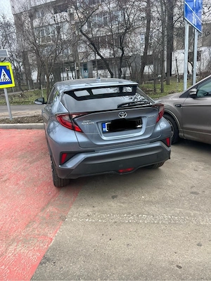 Toyota CH-R 1.8 Hybrid 122 cai 2021 Automata E-CVT - imagine 4