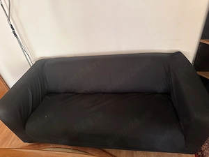 Canapea neagră de 3 persoane 