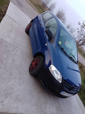 VW Fox 1.2 benzina 2006 97000 km 1300 euro - imagine 4