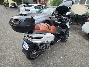 Piaggio Mp3 500ie LT categoria B - imagine 3