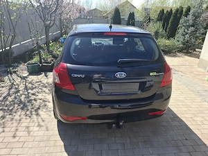 Kia Ceed hatchback 1,4 benzină  - imagine 10