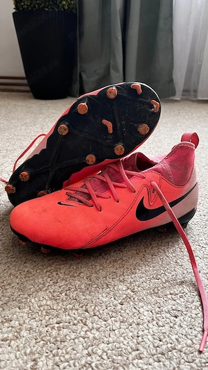 Ghete de fotbal Nike Jr. Phantom Luna 2 Academy MG pentru copii