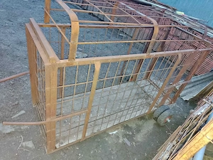 Vând ladă pentru porci mari, realizată din metal rezistent, ideală pentru transport sau ținere tempo - imagine 5