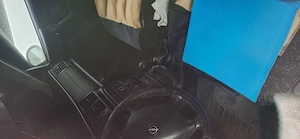 Opel Vectra 1.6 16V - imagine 2