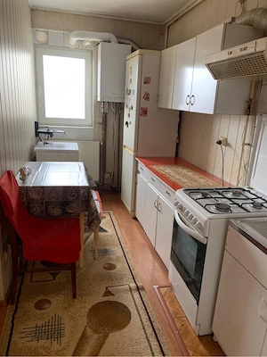 vand apartament 2 camere 