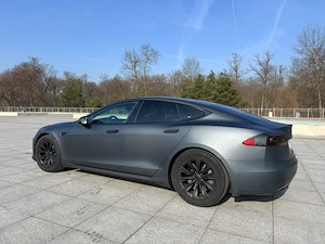 Tesla Model S 2019