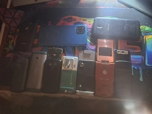 Vând telefoane vechi (10 bucăți)