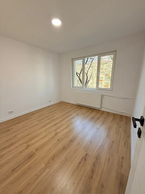 3 camere 70 mp decomandat Bloc tip C Mutare rapida Renovat complet  - imagine 11