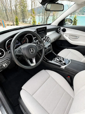 Vând Mercedes-Benz C-Class C200 4MATIC - imagine 7